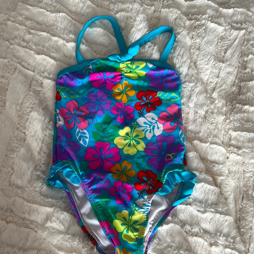 Girls swim suit!